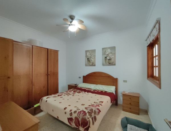 Chalet adosado en venta en calle Maestro Rodo, 22