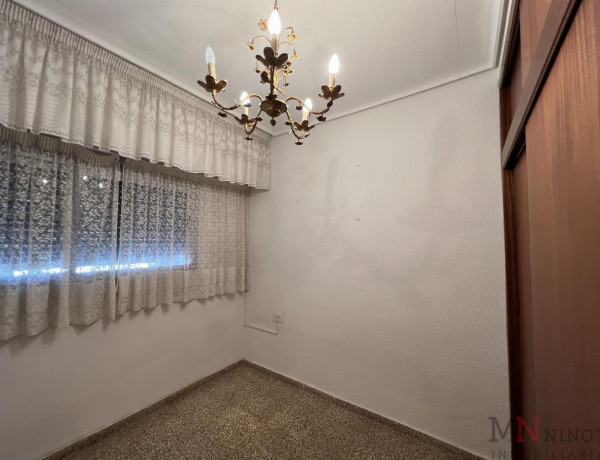 Piso en venta en Zona Hospital-Plaza del Real