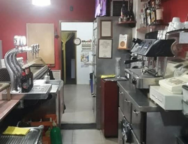 Local en venta en avenida de la Constitución, 20