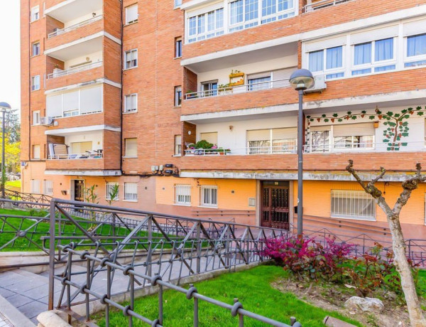 Piso en venta en calle de los Monegros, 28