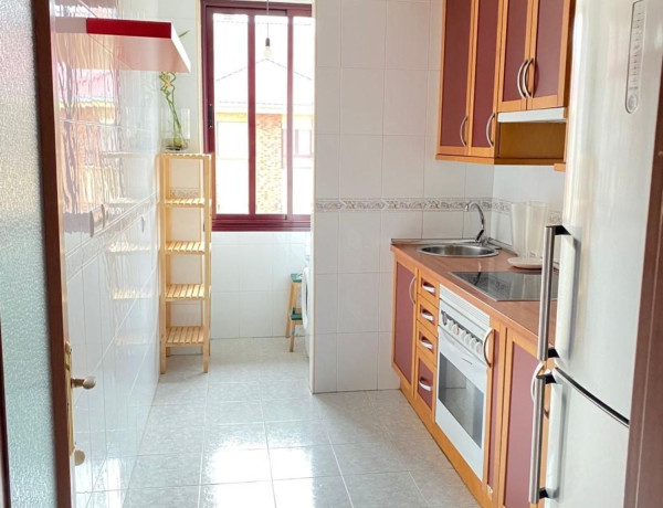 Piso en venta en calle Horacio Fernández Inguanzo, 9