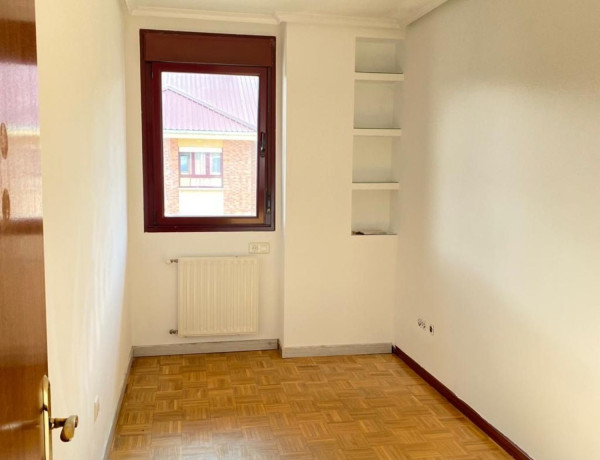 Piso en venta en calle Horacio Fernández Inguanzo, 9