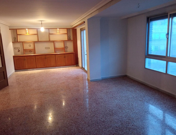 Piso en venta en Barri Zona Nord