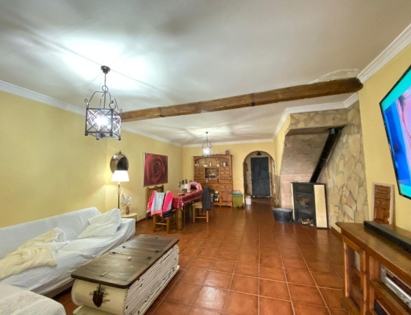 Chalet adosado en venta en Los Barrios