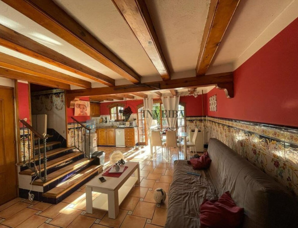 Chalet adosado en venta en calle de Josep Anselm Clavé