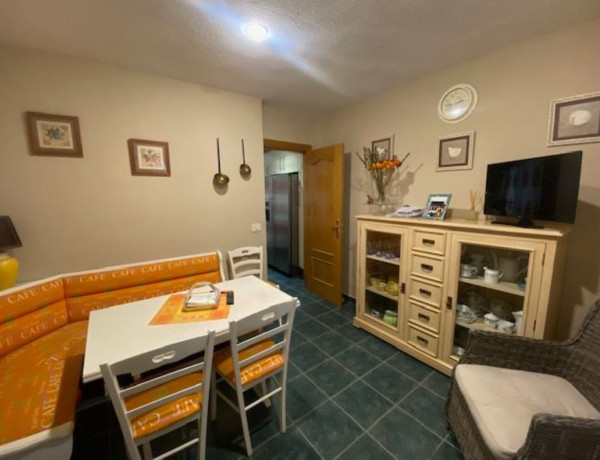 Chalet adosado en venta en plaza Córcega