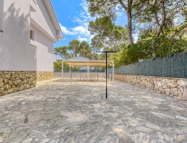 Casa o chalet independiente en venta en avenida dels Arenals de Mar, 18