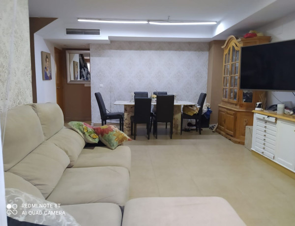 Chalet adosado en venta en Fausto Caruana