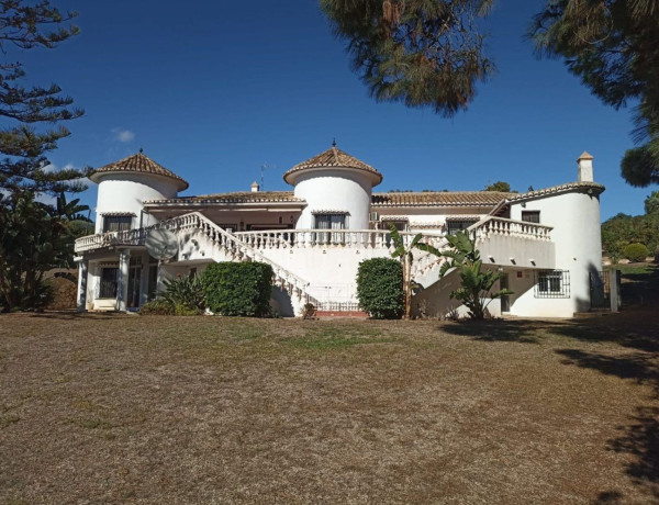 Casa o chalet independiente en venta en calle Vistamar