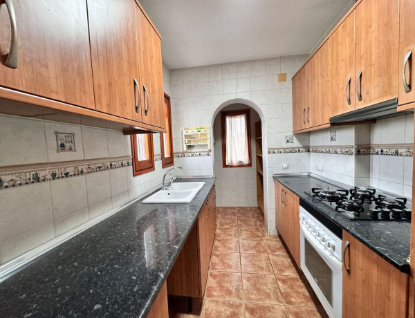 Chalet adosado en venta en La Nucia Pueblo