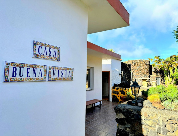 Casa o chalet independiente en venta en calle Cuatro