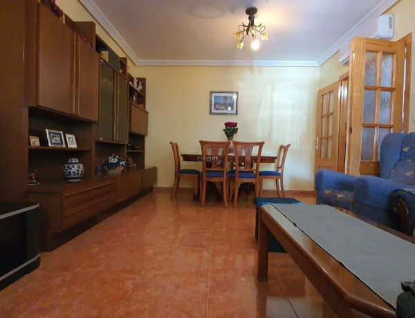 Chalet pareado en venta en Urb. Los Alcazares, Los Alcázares