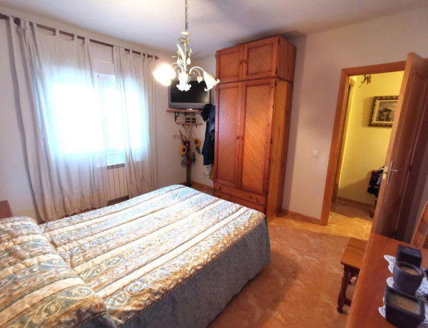 Chalet adosado en venta en Ugena