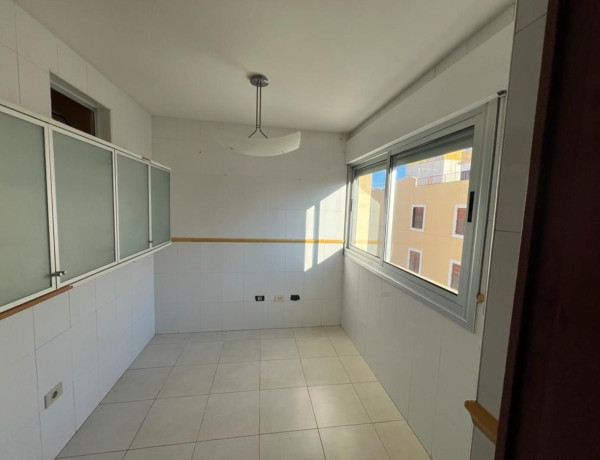 Piso en venta en calle Maninindra, 12