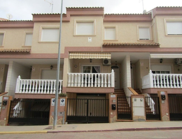 Chalet adosado en venta en Algorfa