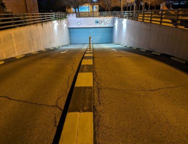 Alquiler de Garaje en travesía Fuente Cisneros, 6