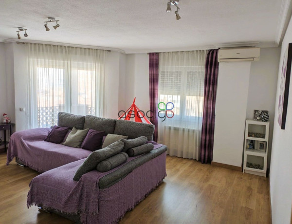 Piso en venta en calle Carmen Conde