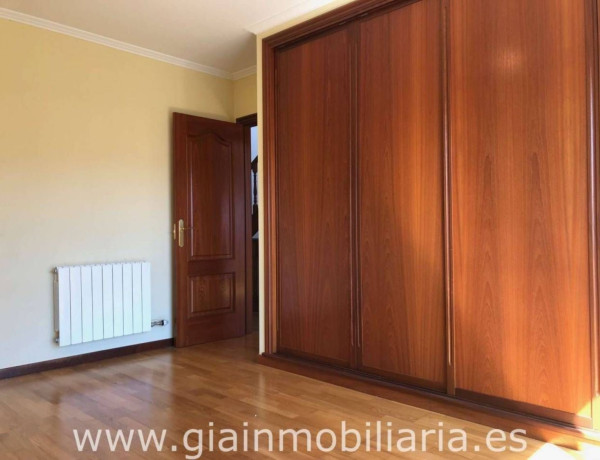 Chalet adosado en venta en calle Antonio Palacios