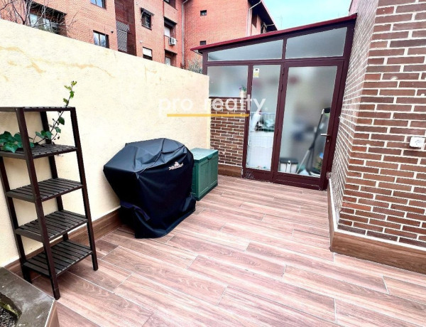 Chalet adosado en venta en El Burgo