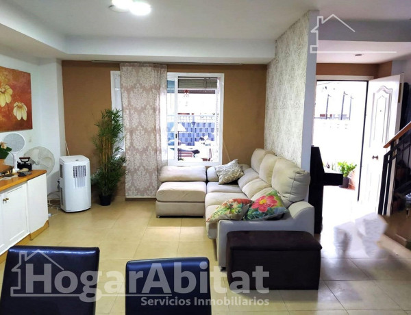 Chalet adosado en venta en Fausto Caruana