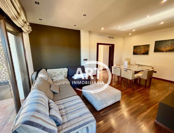 Casa o chalet independiente en venta en Gladiolos, 6