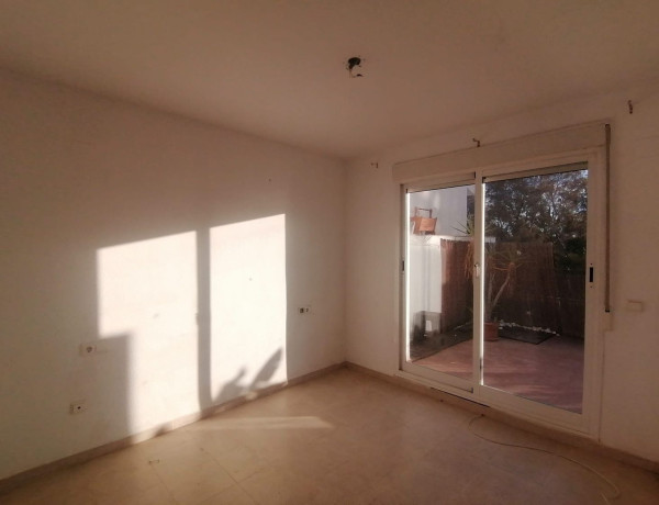 Chalet adosado en venta en calle Conrado Albadalejo