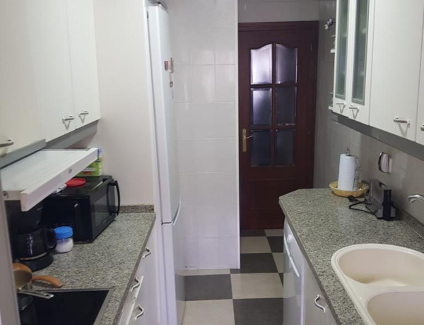 Piso en venta en avenida Adolfo Díaz Ambrona