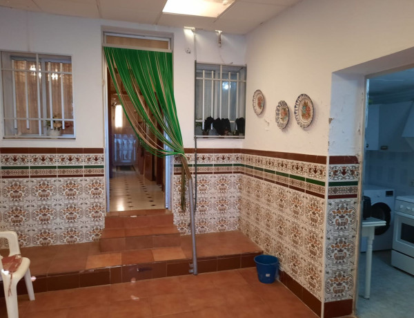 Casa de pueblo en venta en calle Luis Dorado, 128