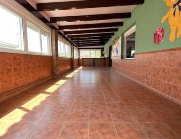 Local o nave en venta en Urb. Avda. Juan Carlos I, Zona Calvario