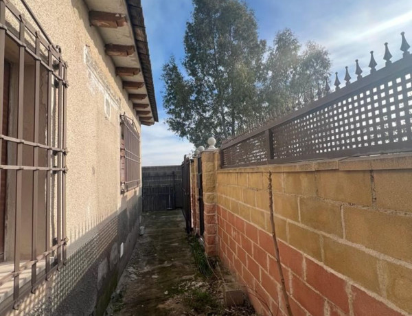 Casa o chalet independiente en venta en calle Mirador de la Vega