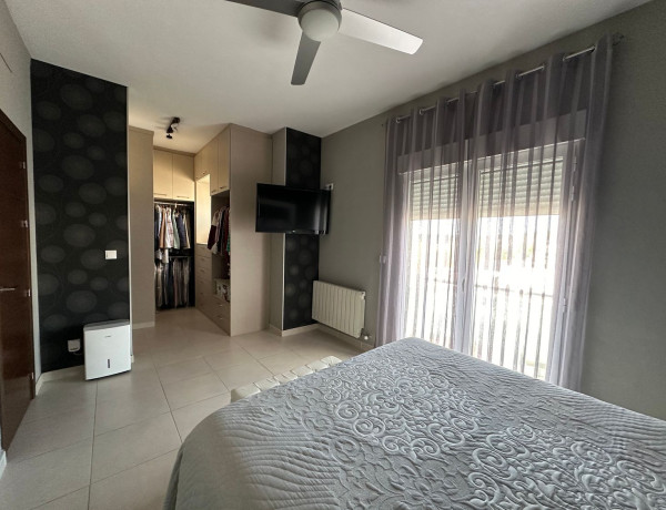 Chalet adosado en venta en calle Manuel Orcera de la Cruz