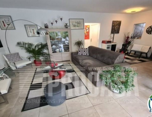 Casa o chalet independiente en venta en calle Vallès Oriental