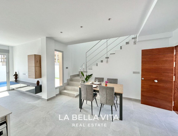 Casa o chalet independiente en venta en calle Reina Sofía, 11