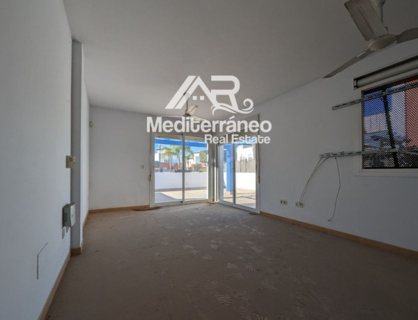 Chalet adosado en venta en avenida Alhambra