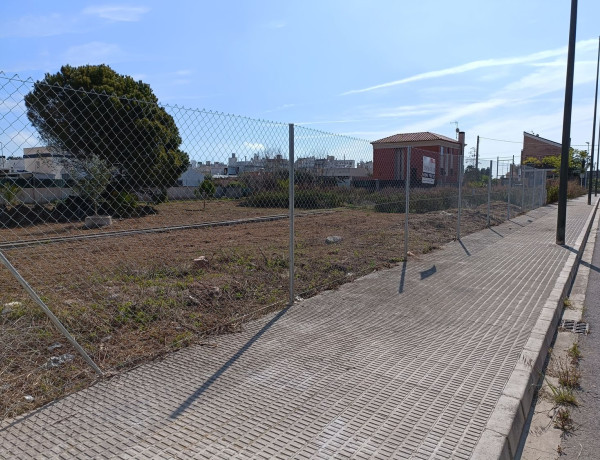 Terreno en venta en calle Isla Cabrera