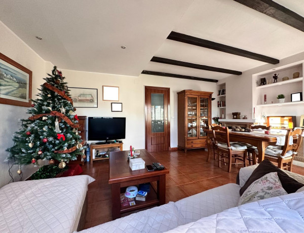 Chalet adosado en venta en San Bernabé