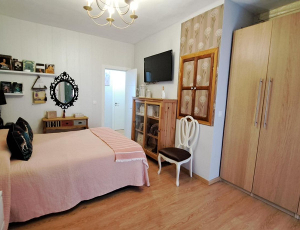 Chalet adosado en venta en Sants Patrons