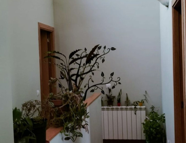 Chalet adosado en venta en calle Cerro de Altamira, 5