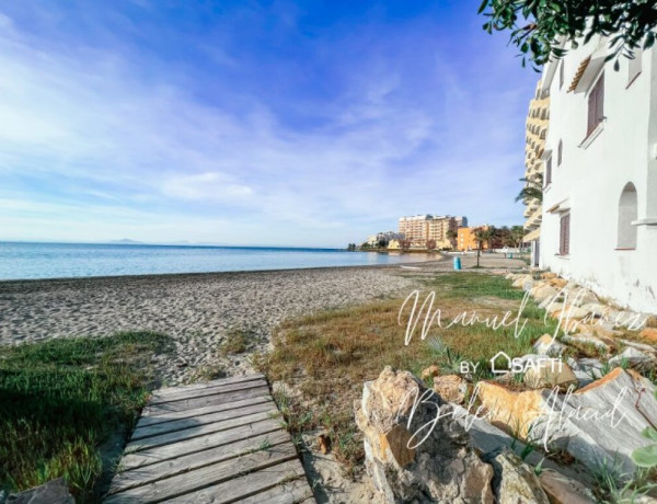 ADOSADO ENTRE LA PLAYA EL ARENAL EN LA MANGA Y LA PLAYA LAS ANTILLAS (KM 8,5)