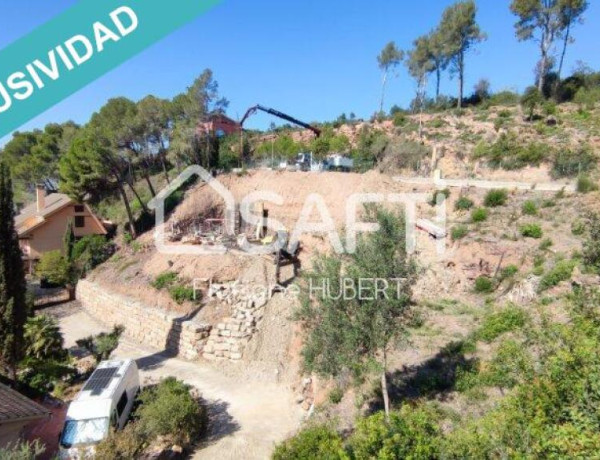 TERRENO EDIFICABLE EN COLLSEROLA, A 15MN DE BARCELONA.