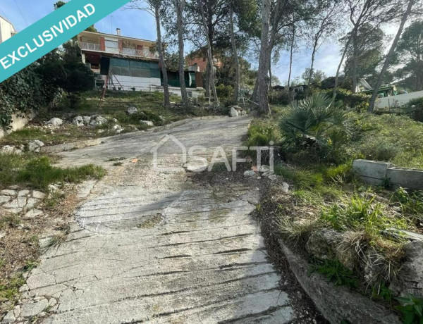 Terreno VALLADO CON AGUA Y LUZ 676 m2 en Canyelles