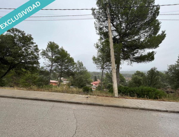 Parcela de 1070 m2 en Castellnou de Bages