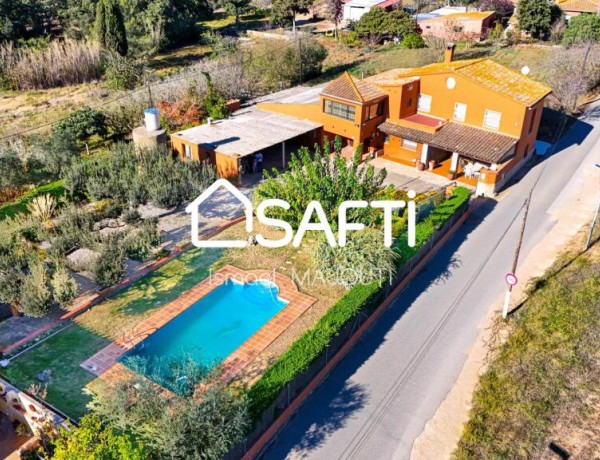 Casa unifamiliar con piscina y licencia de turismo en la Costa Brava