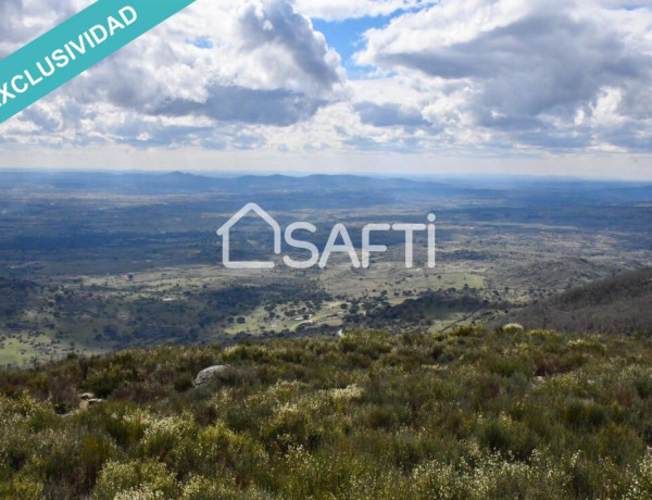 Te sentirás en el techo del mundo con las vistas espectaculares que ofrece esta finca maravillosa.