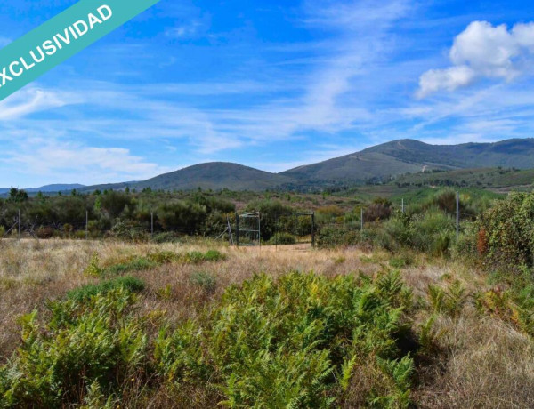 Finca agraria con agua en un entorno inmejorable.