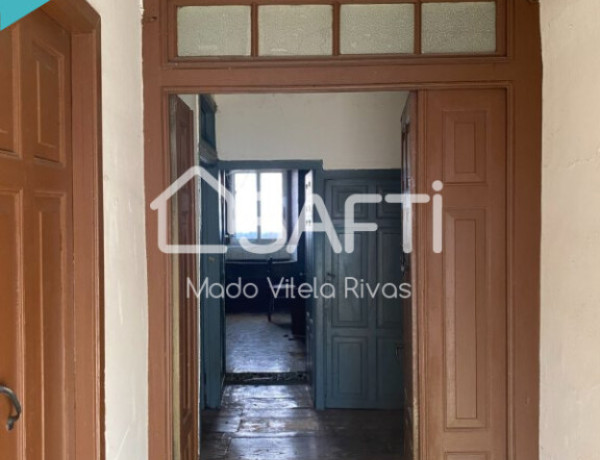 SE VENDE ESPECTACULAR CASA EN EL CENTRO DE LALÍN.