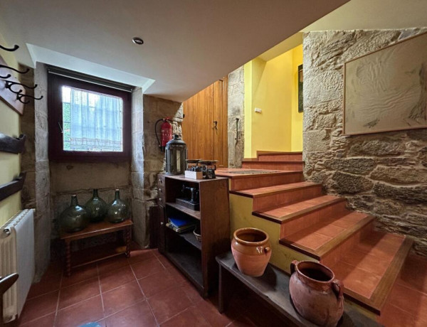 SE VENDE CASONA GALLEGA RESTAURADA CON PISCINA, INCREIBLE ENTORNO A POCOS KILOMETROS DE SANTIAGO DE COMPOSTELA