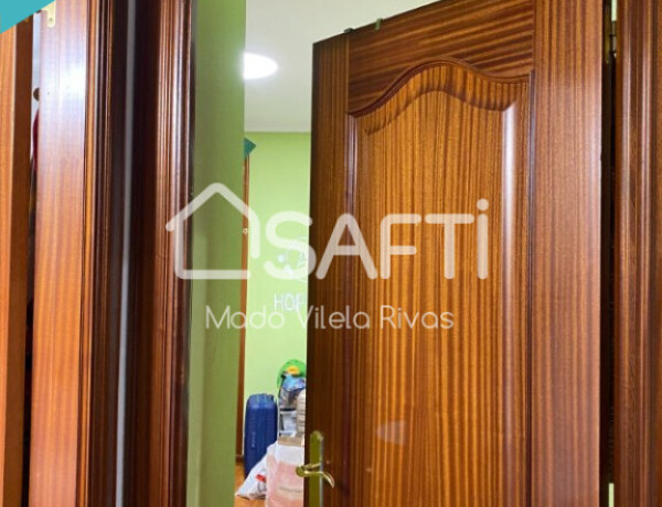 SAFTI VENDE PISO DE TRES HABITACIONES EN UNA QUINTA PLANTA CON ASCENSOR, GARAJE Y TRASTERO. EN AVD. DA FLORIDA EN VIGO.