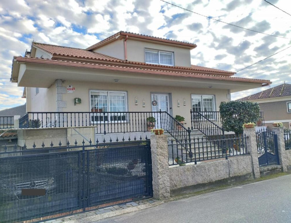 GRAN OPORTUNIDAD, excelente chalet en venta en en Cambados