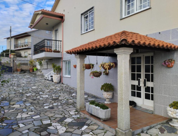 GRAN OPORTUNIDAD, excelente chalet en venta en en Cambados